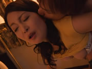JUL-585 Vợ Nhật Bản quan hệ tình dục với bạn của con trai Momoko Isshiki